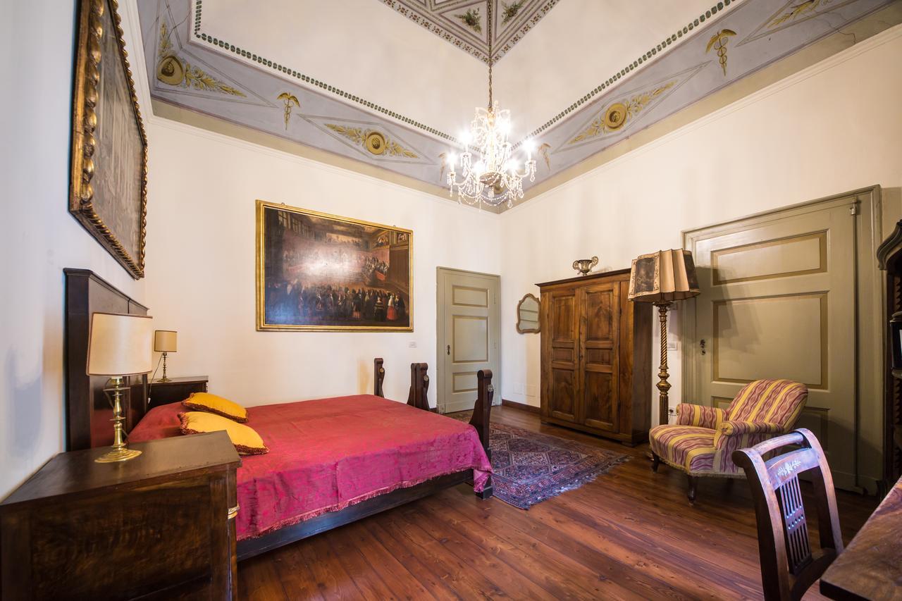 Palazzo Salis - La Dimora Del Conte Apartment Tirano Luaran gambar