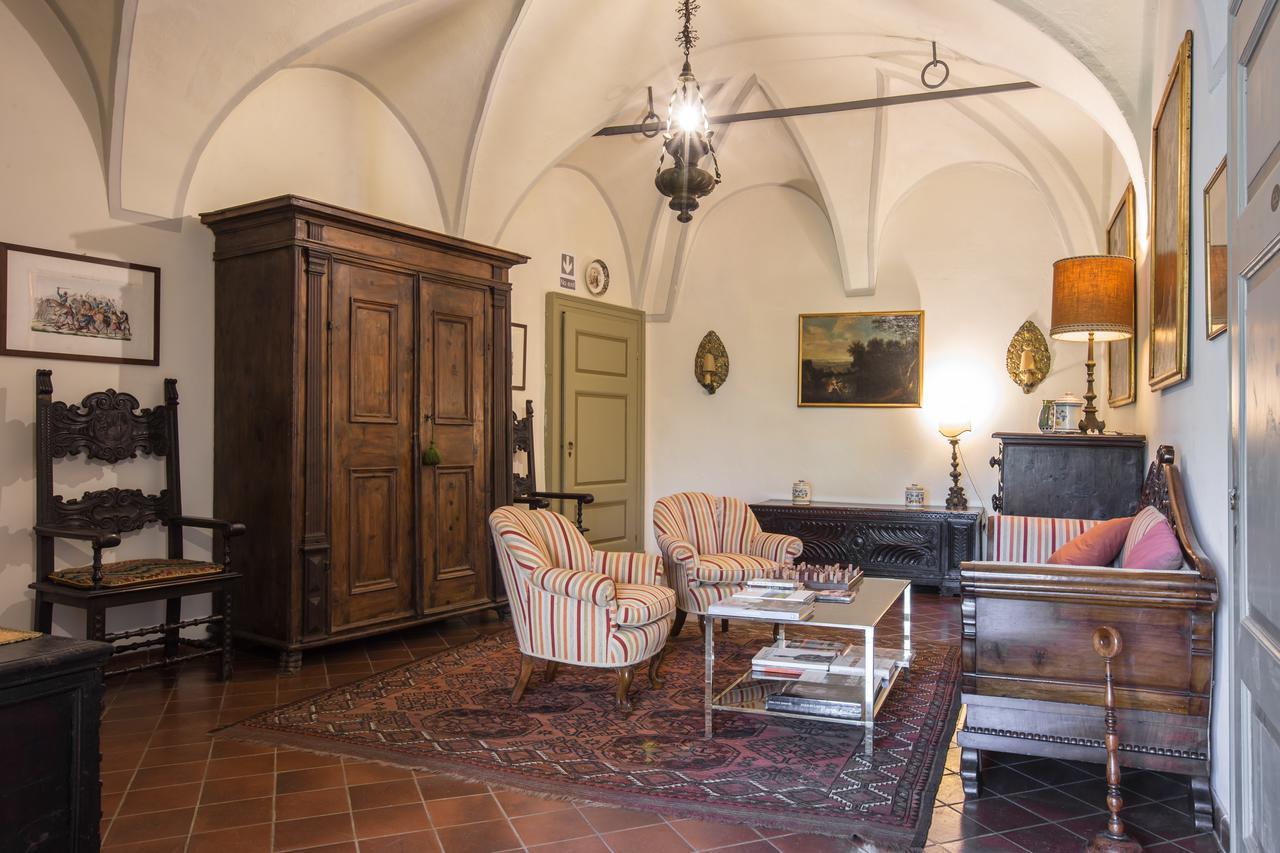 Palazzo Salis - La Dimora Del Conte Apartment Tirano Luaran gambar